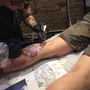At sara_antoinette_martin getting busy on this cute sailor tattoo. #brooklyntattooshop #brooklyntattoo #sailortattoo #ropetattoo #traditionaltattoo