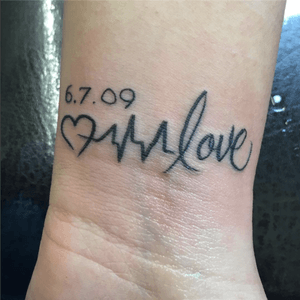 By Ant #Love #cardiogramtattoo #cardiogram #tattoo #tattooing #bellerose #floralpark #elmont #queensvillage #mineola #longislandtattoo #nyctattoo #queensny #twinmoon #twinmooncreations #letteringtattoo #calligraphy #calligraphytattoo ##twinmoontattoo #twinmoonant