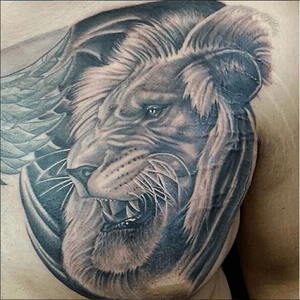 Be a KING and book with our newest member to the family Abel M! #tbyi #thinkbeforeyouink #lion #lionking #animal #blackandgrey