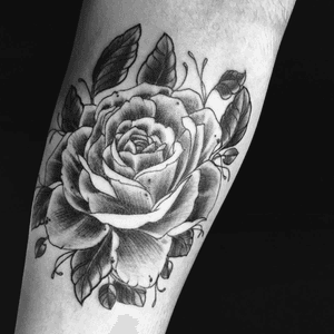 Blackwork rose tattoo by Herman Wong #whatevertattoonyc #blackrose #flowertattoo #blackworkers #bw #blackwork #darkartist #rose #rosetattoo