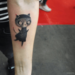 Cat blackwork tattoo at Siha Tattoo Bcn #cat #sihtattoo #blackwork #linework #reddetail