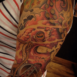 Done by TomTom #octopus #traditional