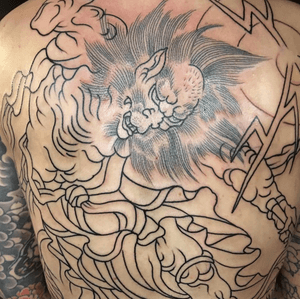 Good start on this Raijin & dragon back piece last night on my friend David Ryf who flew all the way out from Switzerland. Follow him at @david_ryf, he's a super talented kid!