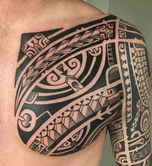 thanks a lot @1909jascha work freehand at @sevenseas_tattoos #deutschland #eindhoven #polynesiantattoo #freehandtattoo #blacknipple #santostattooshop #blacktattoo santostattooo#MILANOCITY #tattooiltalia #crossfit #mma #gallarate #swisstattoo #lugano #varese #maoritattoo #polinesiantattoo