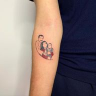 #ink #dovenadam #dovenadamtattoo #dovenadamart #blackwork #blacktattoo #blackandgreytattoo #tattooideas #tattooart #tattoomag #tattoodesign #tattoomodel #tatt #tatts #traditionaltattoo #traditional #tattoolife #dövme #portait #portre #outline #outlinetattoo #portredövme #family #familytattoo