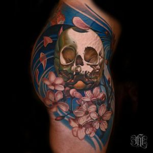 #skull tattoo on #hip #flower