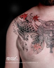 In Japanese tattoo culture and art, the Koi fish stands as a classic symbol of indomitable spirit and the drive to rise above adversity toward success. Every graceful line inked upon the skin is not merely a bold artistic statement but also a reminder of steadfast character in the face of life's every storm.
Like the Koi, rise above. Start your journey with Recycle Tattoo Studio — DM us to book your appointment.
#RECYCLETATTOOSTUDIO #KOIFISHTATTOO #JAPANESETATTOO