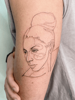 Woman's Face Outline