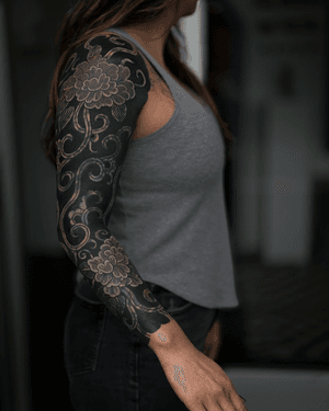 Floral tattoo style