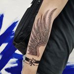 #tatuatrice @violante_artist Tel. 388 888 7152 #tattooshop @sphynx_tattoo Via Trento, 11, Pisa from Monday to Saturday H10:00-13:00 H14:00-18:00 #家 #wing #ala #alatattoo #wingtattoo #casa #famiglia #family #home #bangletattoo #chicano #chicanotattoo #black #blacktattoo #tattoo #ink #pisatattoo #tattoopisa #lovetattoo #tattooitalia #pisa #italy #tuscany #tatuaggi #tatuaggio #tattooer #violante #tattooartist