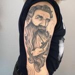 ABGEHEILT Dieses Tattoo ist eines der ersten, die ich in diesem Stil stechen durfte! Das Bild zeigt die Abgeheilte Version des Tattoos nach… Ich glaube es müssten jetzt so 6 Jahre sein. @_maltinitus korrigiere mich gern, wenn ich falsch liege ! . @neo.kuro.tattoo @inkover @neotraditionaleurope @balmtattoogermany @pantheraink #tattooinspiration #pantherablackgold #neokurotattoo #tattoo #tattoos #ink #tattooideas #inked #osnabrück #sailor #tattoostyle #blackworkers #germantattooers #germantattooartist #femaleartist #sailortattoo #healedtattoo #healed