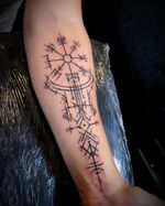 💉 Gestochen von @ru_ma_82 💉 Macht euch Gerne einen Persönlichen Eindruck von uns & besucht uns einfach während den Öffnungszeiten 😊 Unsere Öffnungszeiten sind: Dienstag - Freitag von 10:00 Uhr bis 17:00 Uhr Samstag von 10:00 Uhr bis 16:00 Uhr ______________________________________ #lorsch #tattoolorsch #art #tattoostudiolorsch #picoftheday #tattooartist #bodyart #streetphotography #ink #draw #digitalart #creative #tattoo #tattooartist #dotwork #tattooed #blackandgrey #ink_art_gallery #blackwork #realistiktattoo #tattooartist #tattoos #tattooideen #inkideas #mannheimtattoo #naxosinktattoo #tattooartist #inkmag