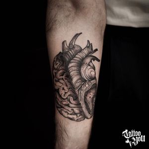 Tattoo feita pelo Nicolaz Rodriguez. Para consultas e agendamentos: Rua Tabapuã, 1.443 - Itaim - SP #classictattooyou #eletricink #heart #blackandgrey #anatomicalheart #tatuagem #tatuaje