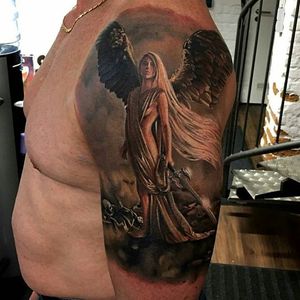 Cover up tattoo by Tibor Szalai #tempelmuenchen #münchentattoo #angel #blackandgrey #realistic #realism