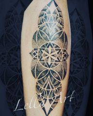 💉💉Von Lella gestochen💉💉 🍀Wir haben noch Frei Termine 🍀Unsere Tattoo Studio befindet sichAuf die Bahnhofstr 28 in Lorsch ______________________________________#cheyennetattooequipment #killerinktattoo #worldfamous #fkirons #inkmag #inkmagazine #realistictattoo #blackandwithetattoo#germany #naxosinktattoo #tattooartist #lella_art