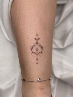 Ornamental tattoo style