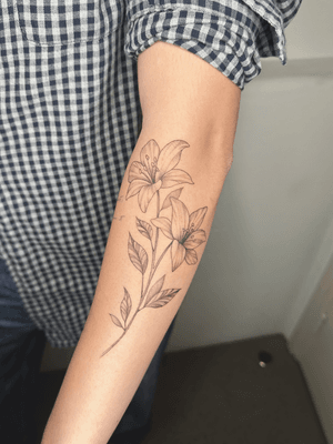 Floral tattoo style