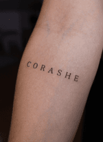 Fine line, small script, straight lines 
