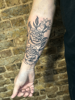 Floral tattoo style