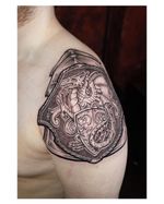 Armour arm wip . 🇩🇪 BERLIN • Dec 8/21 | @der_grimm_tattoo 🇫🇷 PARIS • Nov 22/25 | @la_perle_noire_studio (1 free slot) 🇳🇱 AMSTERDAM • Nov 27/29 | @mosel_mosel (full) 🇬🇧 LONDON • Jan | @sixtyink Book open . Berlin | @der_grimm_tattoo Sponsored by @barberdts_it . ᴇɴɢʀᴀᴠɪɴɢ ᴀɴᴅ ꜱᴛᴀɪɴᴇᴅ ɢʟᴀꜱꜱ ᴛᴀᴛᴛᴏᴏ . #engravingtattoo #stainedglasstattoo #barberdts