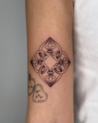 Intertwined Ornamental Knot