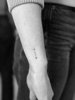 Minimalist North Star Arrow