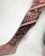 Geometric Leg Sleeve