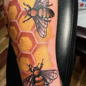 What-tang tribute done by Erik Siuda today! #bees #bee #honey #eriksiuda