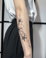 Cybersigilism/tribal arm design with the use of blackout to create contrast! 