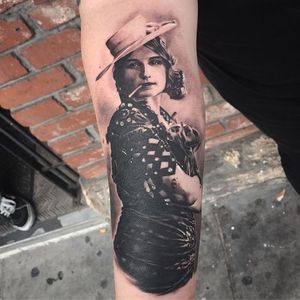 Amazing gypsy lady Done by Mez Love #gypsy #blackandgrey #portrait #sf #sanfrancisco #realistic #realism