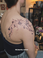 I’ve had the pleasure of meeting this beautiful soul and creating this piece together, a mix of flowers that carry deep meaning for her. So special. Thank you for holding on so strong through such a long session. I am always amazed by the strength and resilience of my clients. It teaches me so much ♡