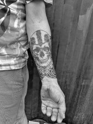 Celtic Knot Skull