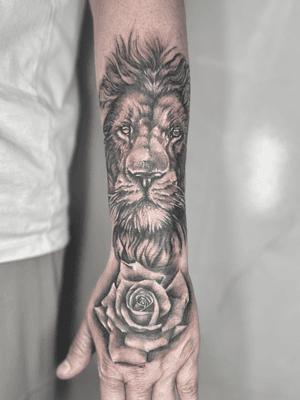 Realism tattoo style