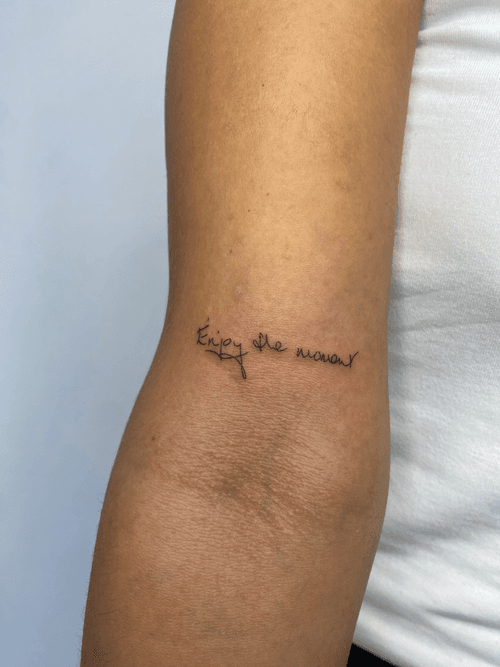 "Enjoy the moment" Lettering