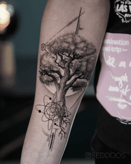 Tree and Atomic Structure