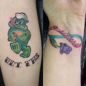 Lil cool tattoos by Kelly Harris at our Midway Rd. location. #legacyartstattoo #legacyarts #dallastattoo #texastattoo #dallastx #dallasartist #colortattoo #color #infinity #cool
