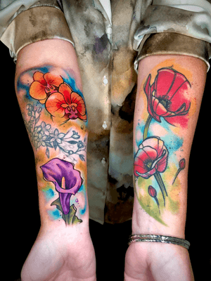 More flowers… #sandrosecchin #flowertattoo #floraltattoo #watercolourtattoo