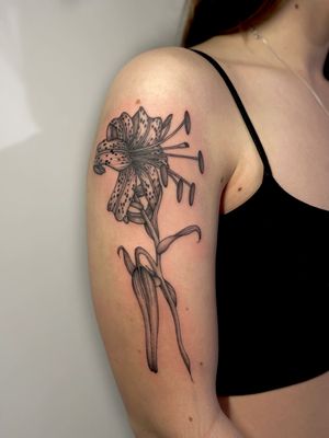 Floral tattoo style