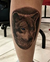 Wolf gang 🐺 🤩 Dm your projects #fabpercentink #montrealtattoo #realistictattoo #wolftattoo #calftattoo #inkedgirls #montrealartist