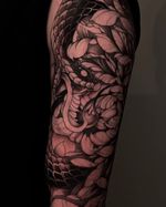 Snake x Chrysanthemum full sleeve tattoo @tattoo_72_ . . 피드 내 도안 저렴하게 작업중입니다 주문제작 가능하니 편하게 문의 주세요