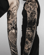 The composition of this tattoo is characterized by a delicate, realistic style based on Greek mythology. The design incorporates classical elements and celestial shapes. Fine lines and shading techniques are mixed to create a sense of depth and movement.