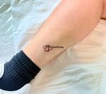 Geometric Diamond Outline