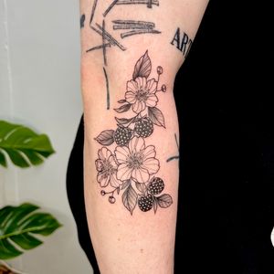 fineline floral tattoo