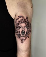 Custom Medusa for Carl. I love tattooing these snake ladies! BOOKING TORONTO Done @pechschwarztattoo • @bishoprotary @kwadron @eclipse.tattooink @ecotatpro • #medusa #medusas #medusatattoo #medusatattoos #blackandgreytattoos #torontotattoo #berlintattoo