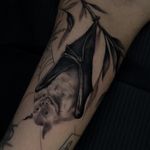 Benito the bat 🦇✨ Had so much fun doing this little piece for @beloved.izzy . I’m beyond grateful for every client who trusts me with their skin and their ideas. Your support means everything. Spots available — DM to book your next tattoo 🖤 #battattoo #abqtattoo #bat #blackandgreytattoo #inkaddict