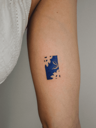 Flowers fine line blue color tattoo