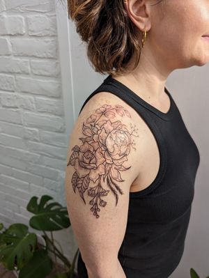 Floral tattoo style