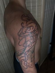 Neotribal Shoulder Piece