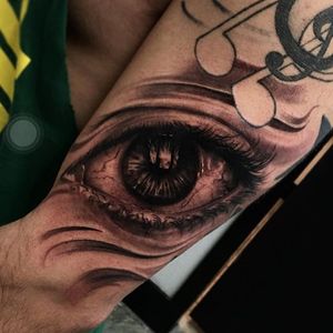Eye tattoo done by artist Quin Hernandez #artisticencounter #dallas #dallastattoo #dallastattoos #texas #eye #eyetattoo #eyetattoos #realistic #blackandgrey