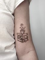 One for the bookworms. Thank you Sarah for this cool design. . Let’s create something unique for you - dm to book - Or book with @tattoodo (link in bio) . @thelondonsocial . #tattoo #fineline #londontattooartist #finelinetattoos #tattoos